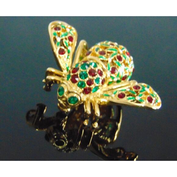 Joan Rivers HOLLY JOLLY BEE PIN BROOCH Holiday Christmas Holly Berries Green Red - Picture 1 of 9